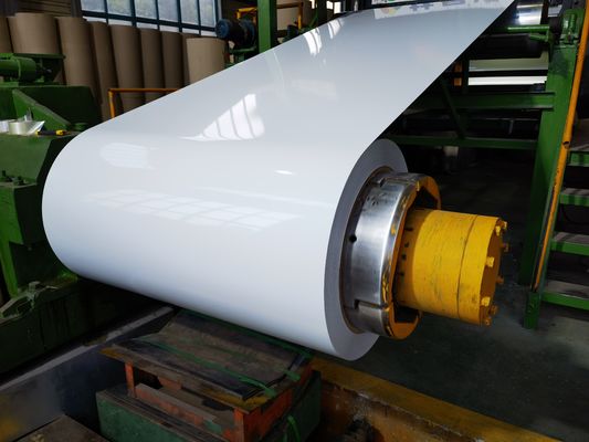 Hợp kim nhôm 3105 Màu trắng Độ dày 26 Gauge Sơn PE Vòng cuộn nhôm được sơn trước được sử dụng để chế tạo ống thoát nước nhôm