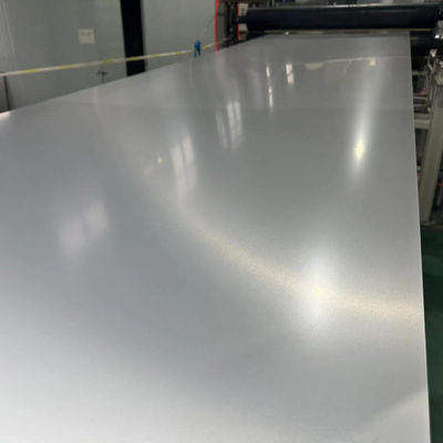 Bảng nhôm bọc màu cấu trúc với chiều rộng và chiều dài khác nhau được sử dụng trong các ứng dụng điện và điện tử: