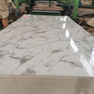 Bảng nhôm phủ màu là sự lựa chọn lý tưởng cho tính linh hoạt và bền